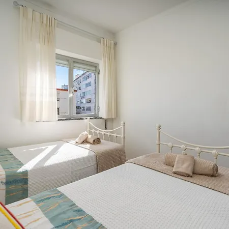 Varanda Andorinhas Apartamento *